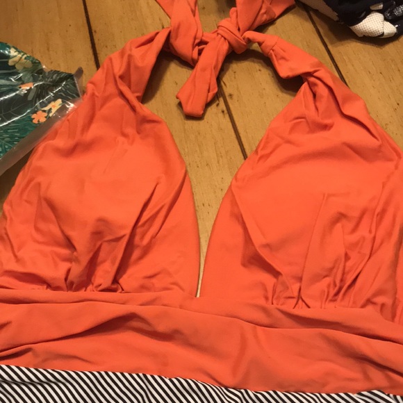 NWT Cupshe Swimsuit - Picture 2 of 5